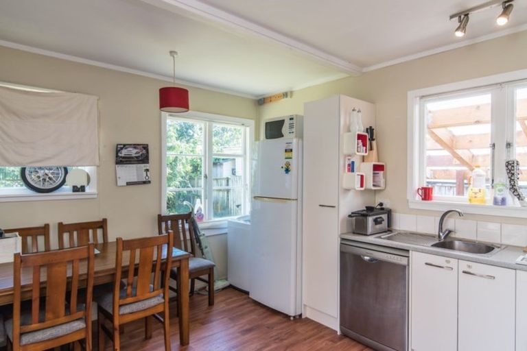 Photo of property in 34 Linwood Drive, Paraparaumu, 5032
