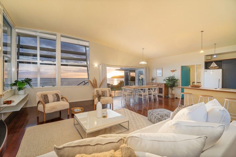 Photo of property in 92 Ocean Beach Road, Tairua, 3508