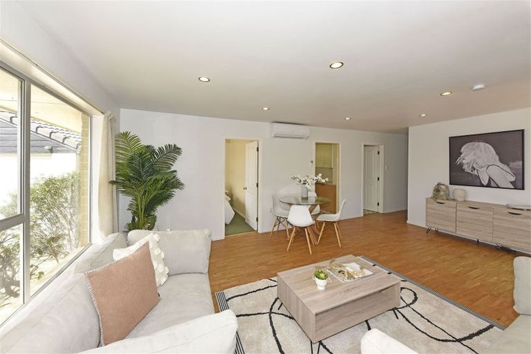 Photo of property in 1/11a Glen Place, Parklands, Christchurch, 8083