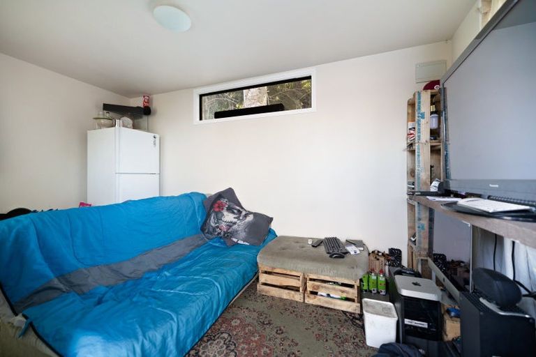 Photo of property in 1 Von Place, Fernhill, Queenstown, 9300