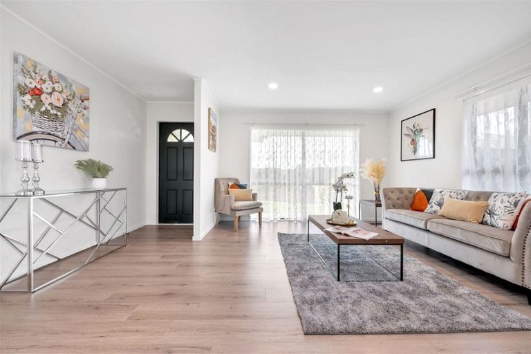 Photo of property in 13 Eroni Clarke Close, Flat Bush, Auckland, 2019