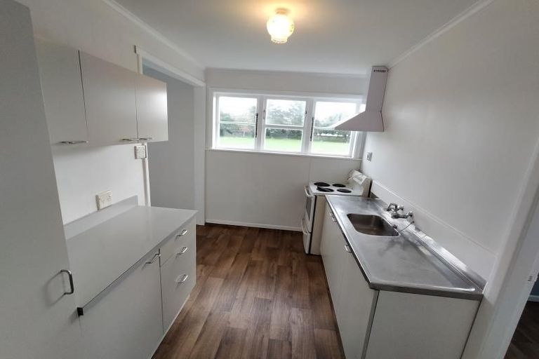 Photo of property in 35-37 Goldsmith Crescent, Levin, 5510