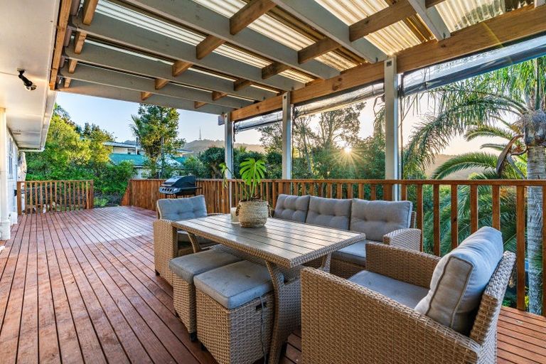 Photo of property in 269 Forest Hill Road, Waiatarua, Auckland, 0612