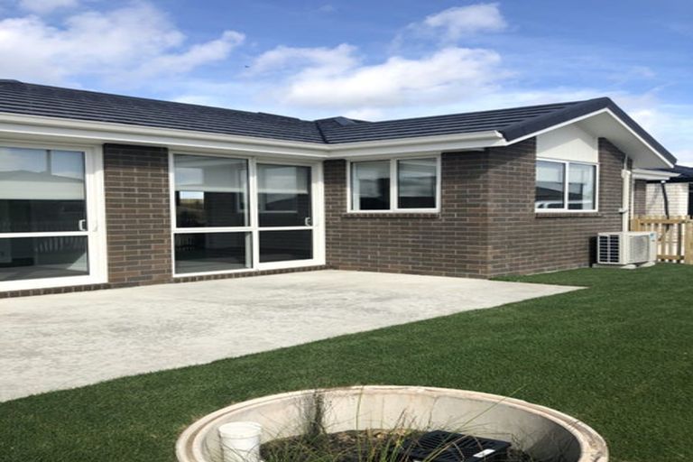 Photo of property in 25 Pragma Rise, Rototuna North, Hamilton, 3210