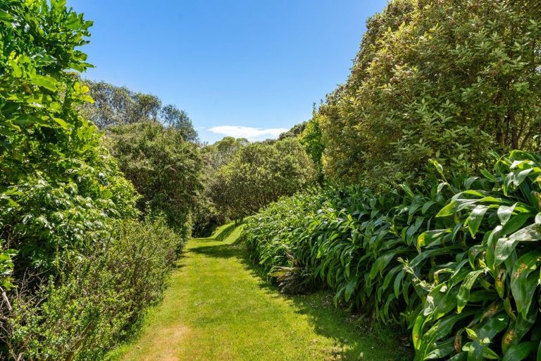 Photo of property in 62 Sunglo Terrace, Otaki, 5512