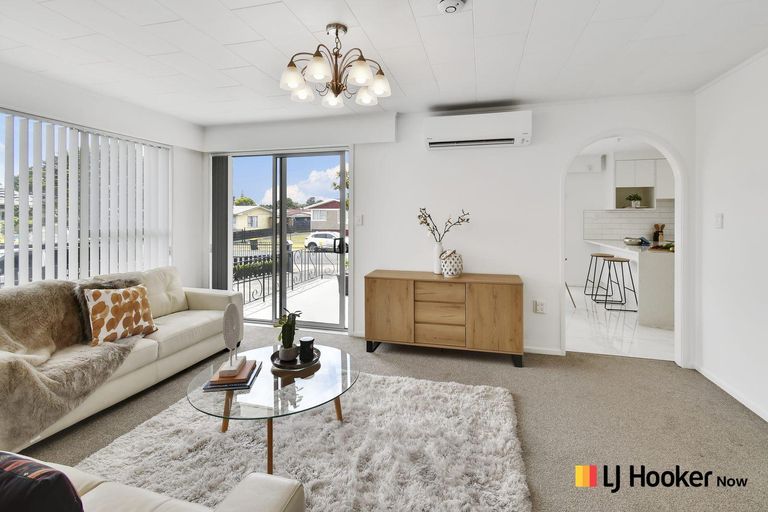 Photo of property in 5 Carbery Place, Manurewa, Auckland, 2102