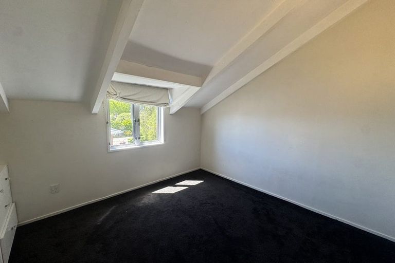 Photo of property in 7 Hannah Place, Redwood, Christchurch, 8051