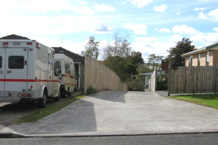 Photo of property in 21a Tawa Road, Te Atatu Peninsula, Auckland, 0610