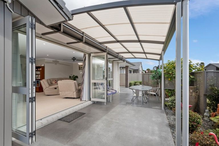 Photo of property in 4 Sandspit Way, Papamoa Beach, Papamoa, 3118