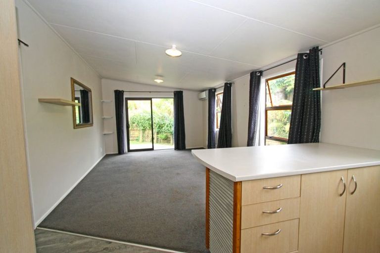 Photo of property in 4 Kenmore Street, Westown, New Plymouth, 4310