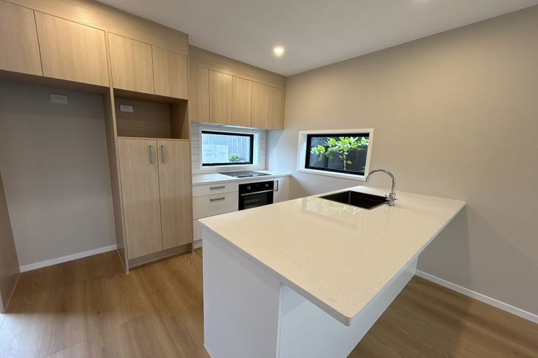 Photo of property in 11 Whati Lane, Henderson, Auckland, 0612