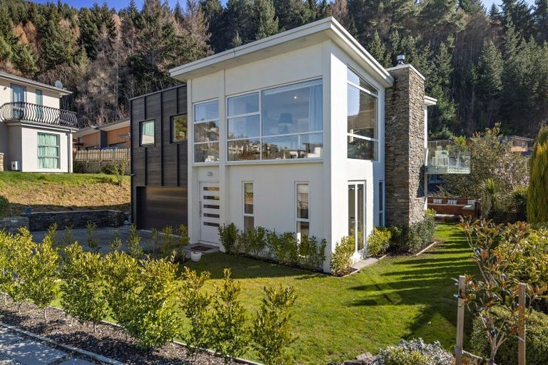 Photo of property in St Andrews Park, 66 Highview Terrace, Queenstown, 9300