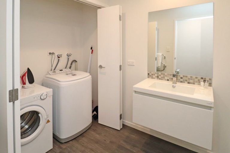Photo of property in 6/5 Jones Crescent, Melville, Hamilton, 3206