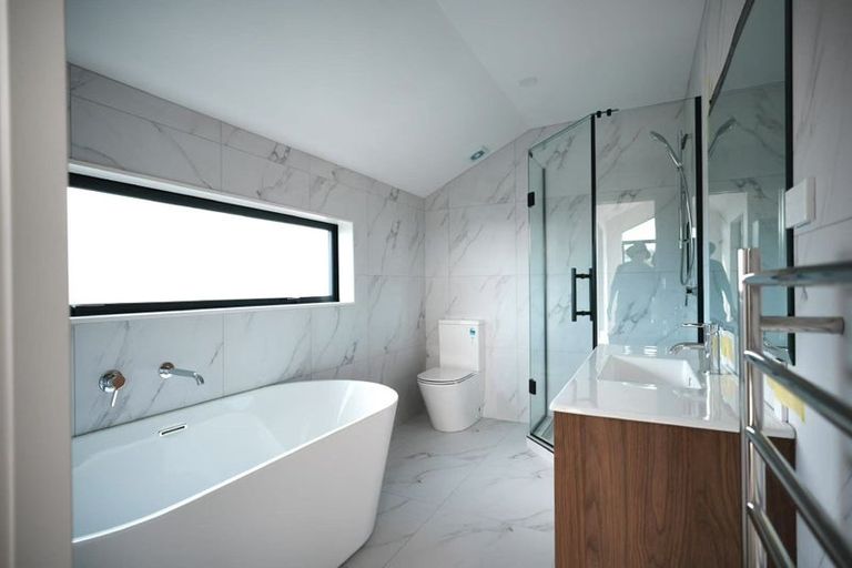 Photo of property in 20 Glenvar Road, Torbay, Auckland, 0630