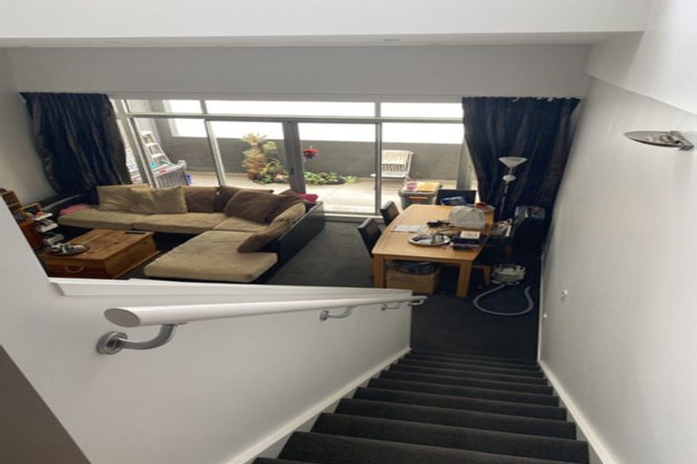 Photo of property in Las Olas De Cuba, 9/35 Torrens Terrace, Mount Cook, Wellington, 6011