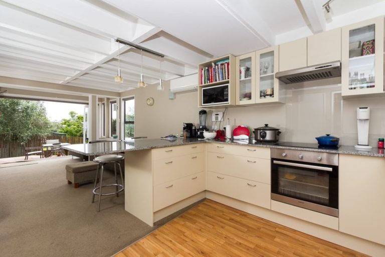 Photo of property in 3/75 Birkdale Road, Birkdale, Auckland, 0626