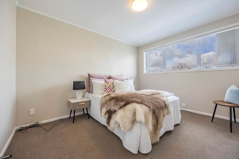 Photo of property in 1/46 College Road, Northcote, Auckland, 0627