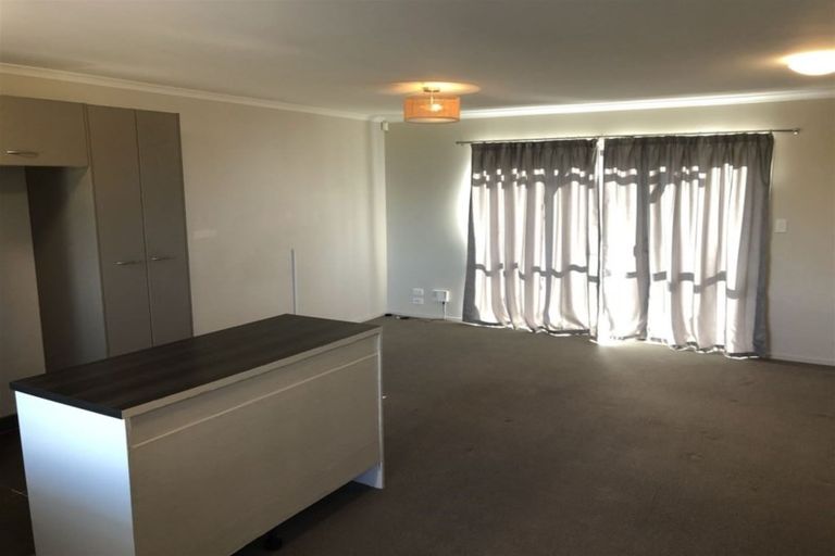 Photo of property in St Claire Village, 206/172 Mcleod Road, Te Atatu South, Auckland, 0610