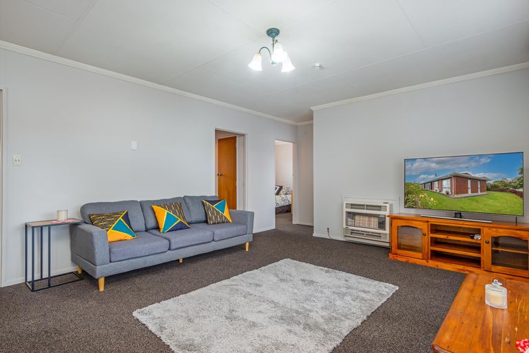 Photo of property in 2 Moyne Avenue, Milson, Palmerston North, 4414