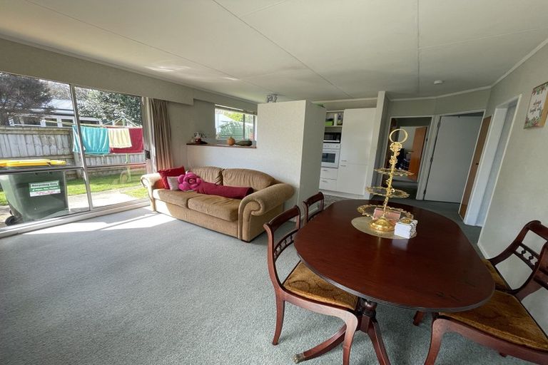 Photo of property in 35a Pehi Kupa Street, Waikanae, 5036