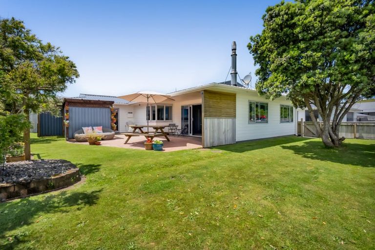 Photo of property in 8 Ellesmere Avenue, Bell Block, New Plymouth, 4312