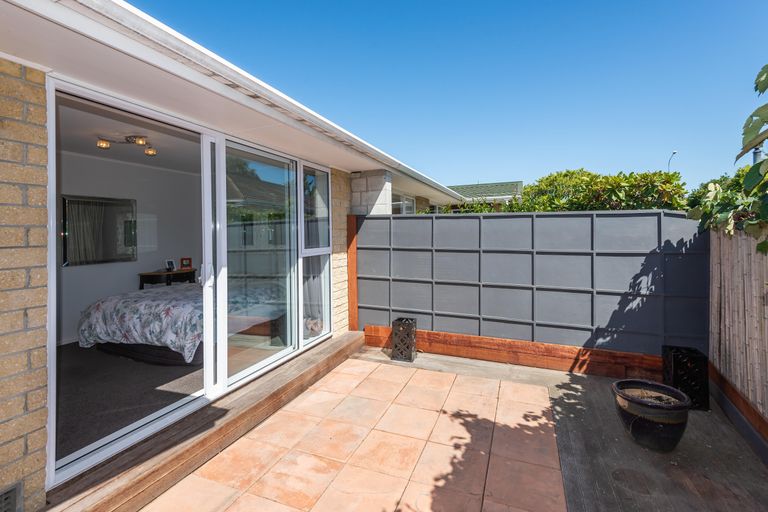 Photo of property in 2/50 Cranford Street, St Albans, Christchurch, 8014