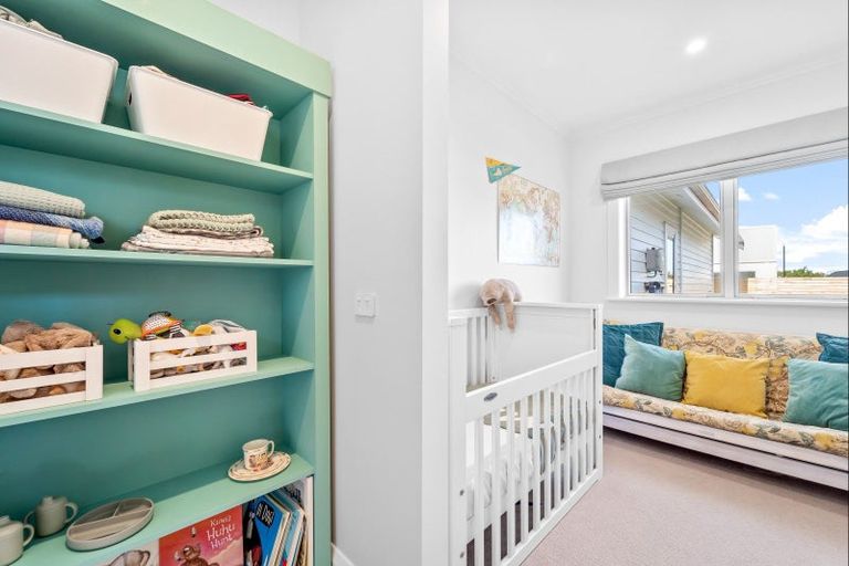 Photo of property in 64 Point Wells Road, Point Wells, 0986