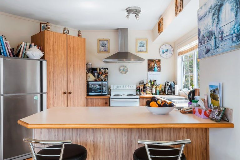 Photo of property in 2/8 Kinder Street, Acacia Bay, Taupo, 3330