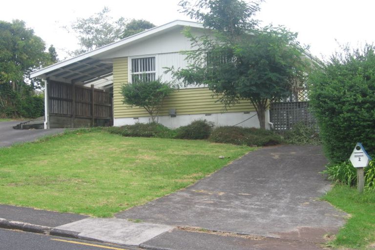 Photo of property in 1/12 Segedin Place, Glenfield, Auckland, 0629