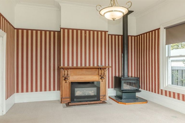 Photo of property in 9 Queen Street, Westport, 7825