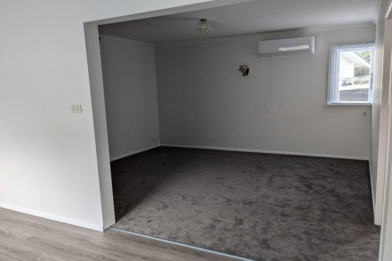 Photo of property in 21 Tarawera Road, Johnsonville, Wellington, 6037
