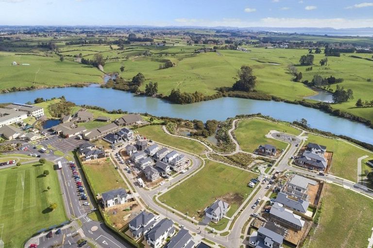 Photo of property in 3 Fort Lincoln Loop, Karaka, Papakura, 2113
