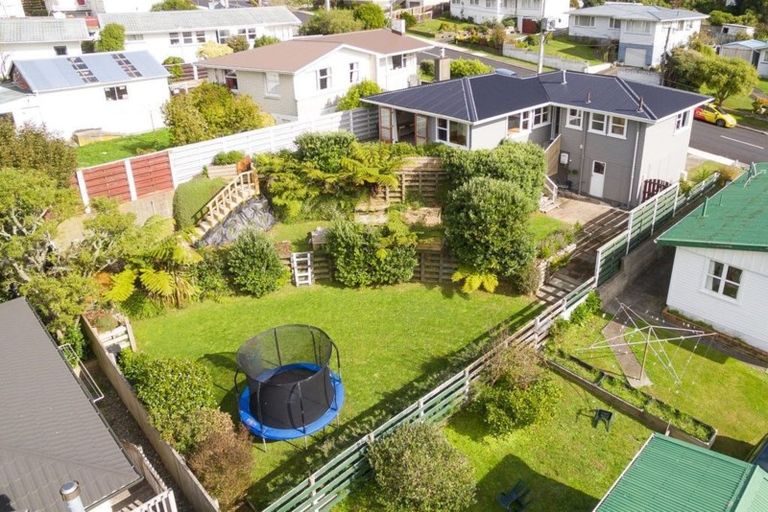 Photo of property in 64 Mark Avenue, Paparangi, Wellington, 6037