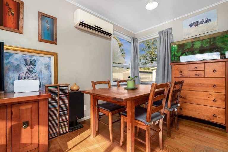 Photo of property in 12 Jupiter Street, Rosehill, Papakura, 2113