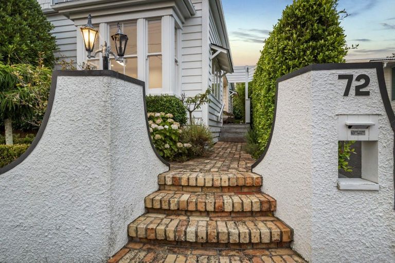 Photo of property in 74 Princes Street, Northcote Point, Auckland, 0627