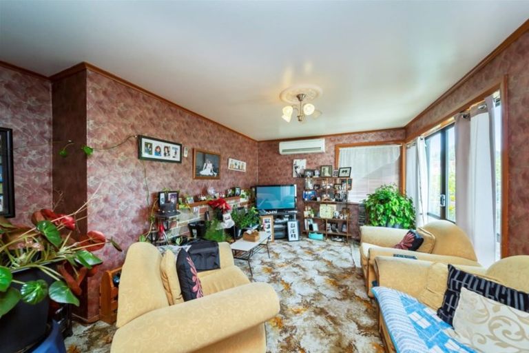 Photo of property in 174 South Road, Hawera, 4610