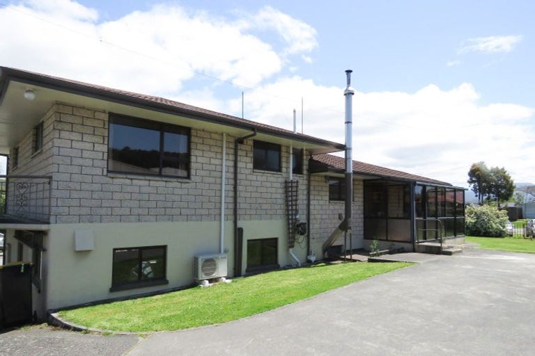 Photo of property in 29-31 Victory Street, Reefton, 7830