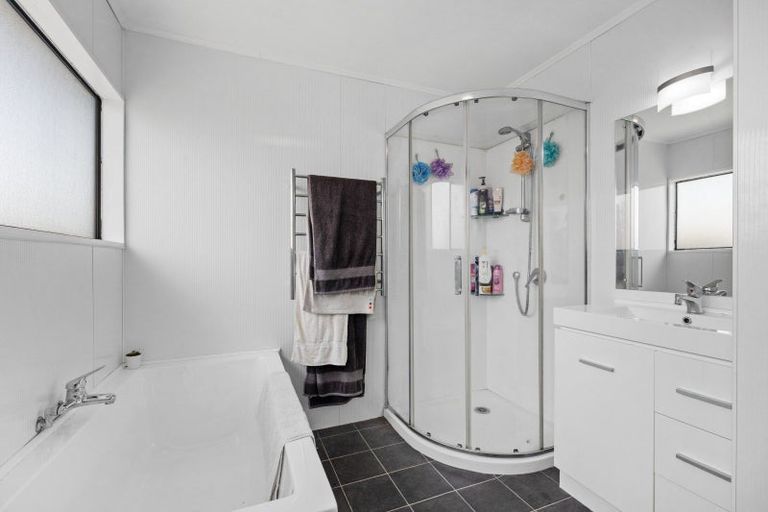 Photo of property in 140 Kelvin Grove Road, Kelvin Grove, Palmerston North, 4414