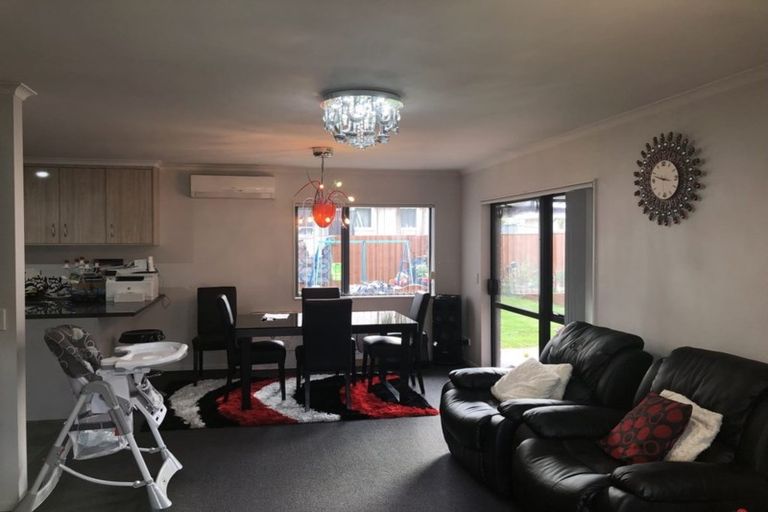 Photo of property in 33 Sun Valley Grove, Wainuiomata, Lower Hutt, 5014