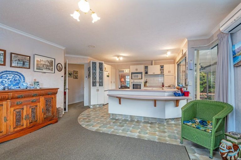 Photo of property in 19 Caroline Crescent, Highbury, Palmerston North, 4412