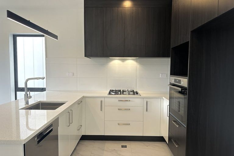 Photo of property in 137 Grove Road, Papakura, 2110