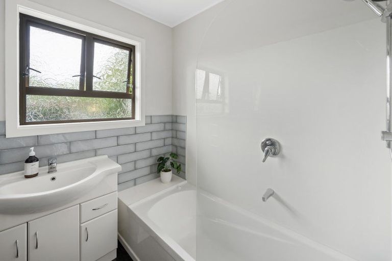 Photo of property in 13 Veronica Avenue, Marewa, Napier, 4110