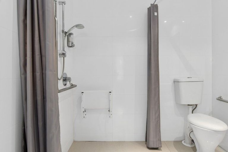 Photo of property in 4/8 Maunganui Road, Mount Maunganui, 3116