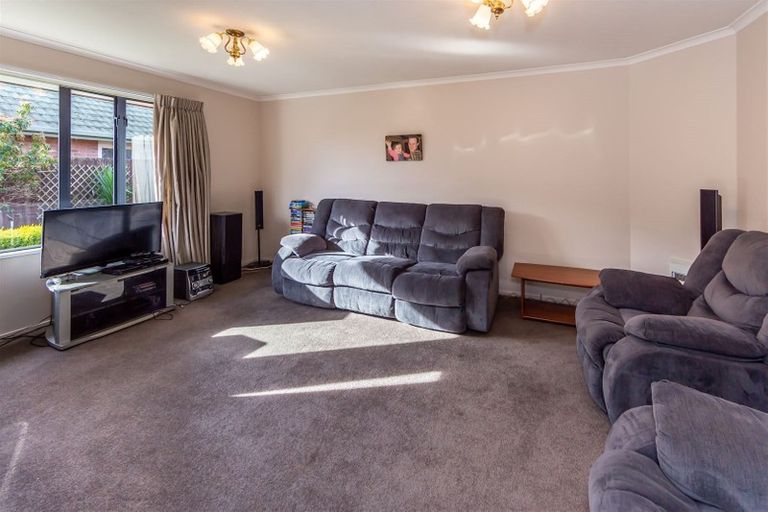 Photo of property in 5 Murfitt Place, Sockburn, Christchurch, 8042