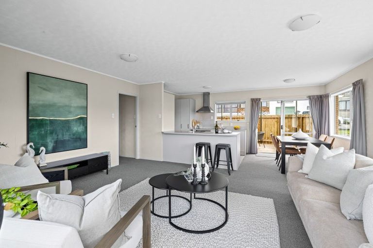 Photo of property in 12a Tower Hill, Stanmore Bay, Whangaparaoa, 0930