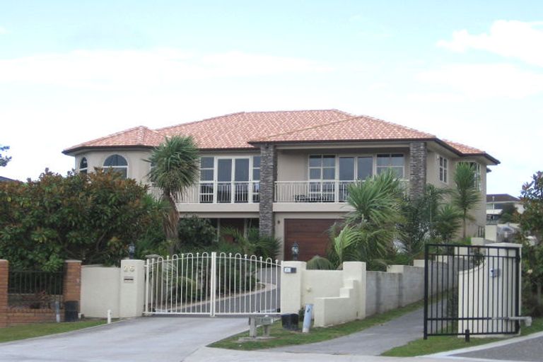Photo of property in 25 Mansion Court, West Harbour, Auckland, 0618