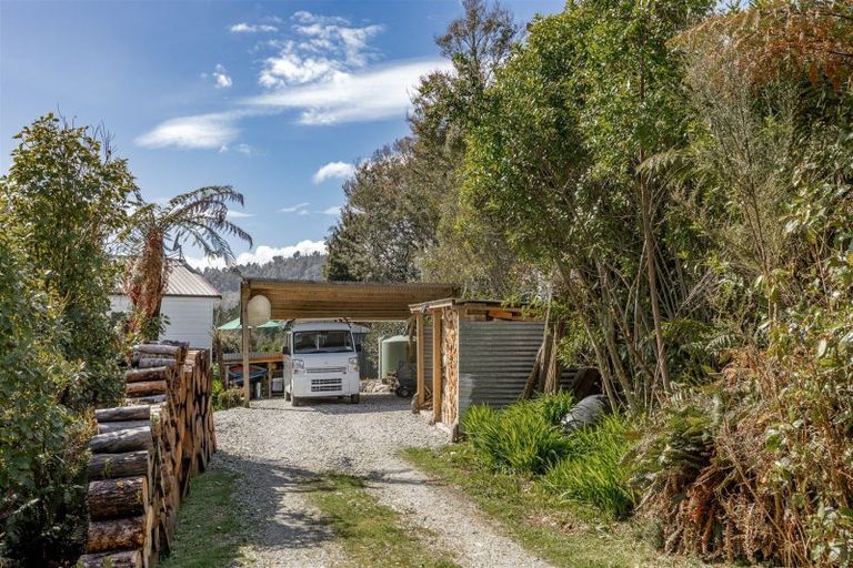 Photo of property in 167 Darkies Terrace Road, Charleston, Cape Foulwind, 7892