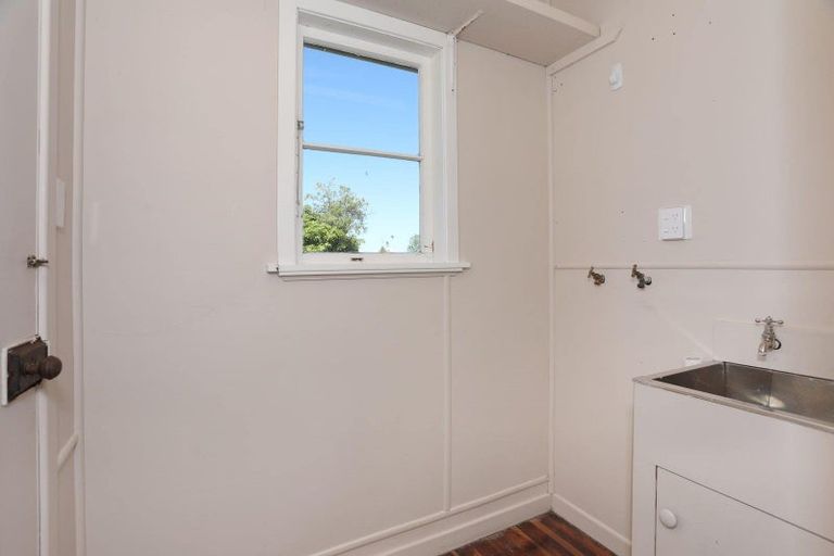 Photo of property in 11 Totara Street, Marton, 4710