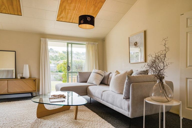 Photo of property in 53 Cabeleigh Drive, Helensville, 0800