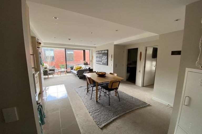 Photo of property in Nouvo Apartments, 2j/21 Rugby Street, Mount Cook, Wellington, 6021